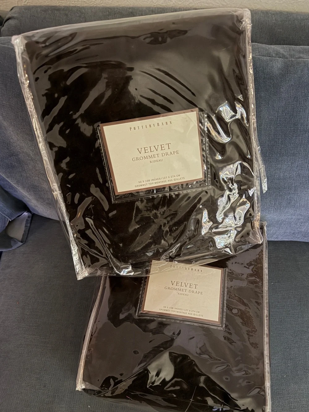 Pottery Barn Velvet Rideau Curtain Set